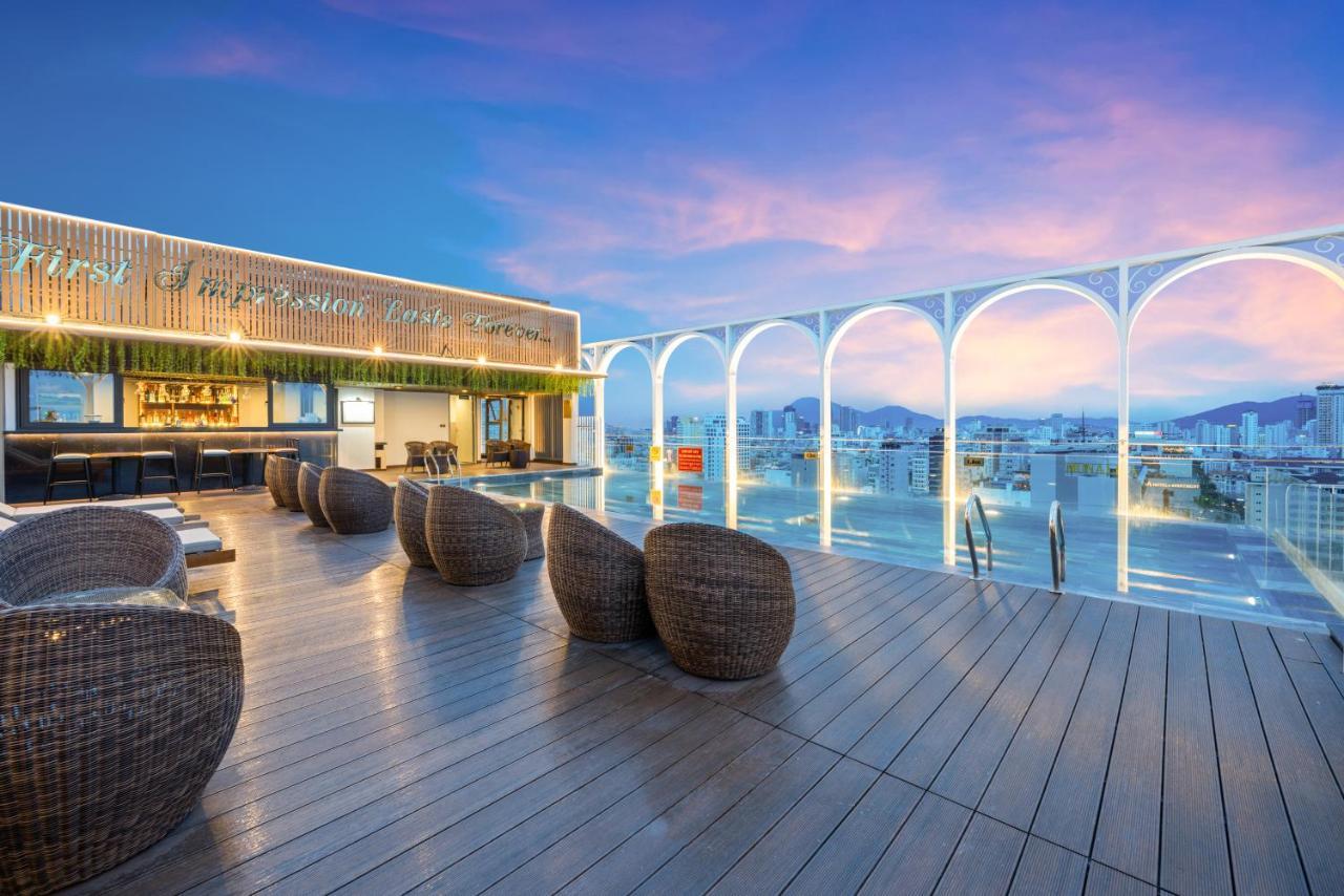 Golden Lotus Luxury Hotel Danang - Complimentary Daily Afternoon Tea Екстериор снимка