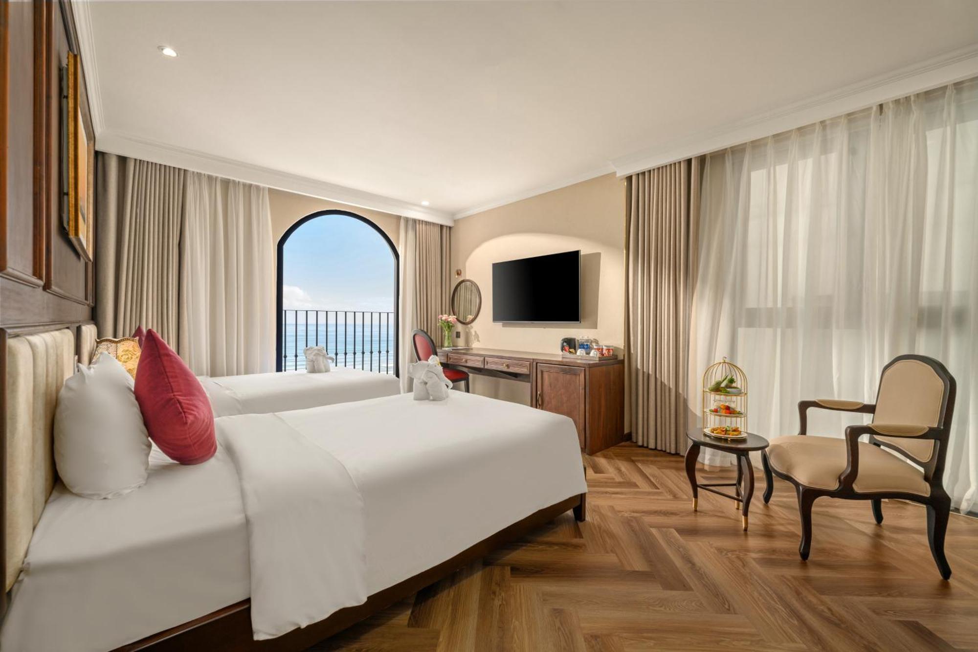 Golden Lotus Luxury Hotel Danang - Complimentary Daily Afternoon Tea Екстериор снимка