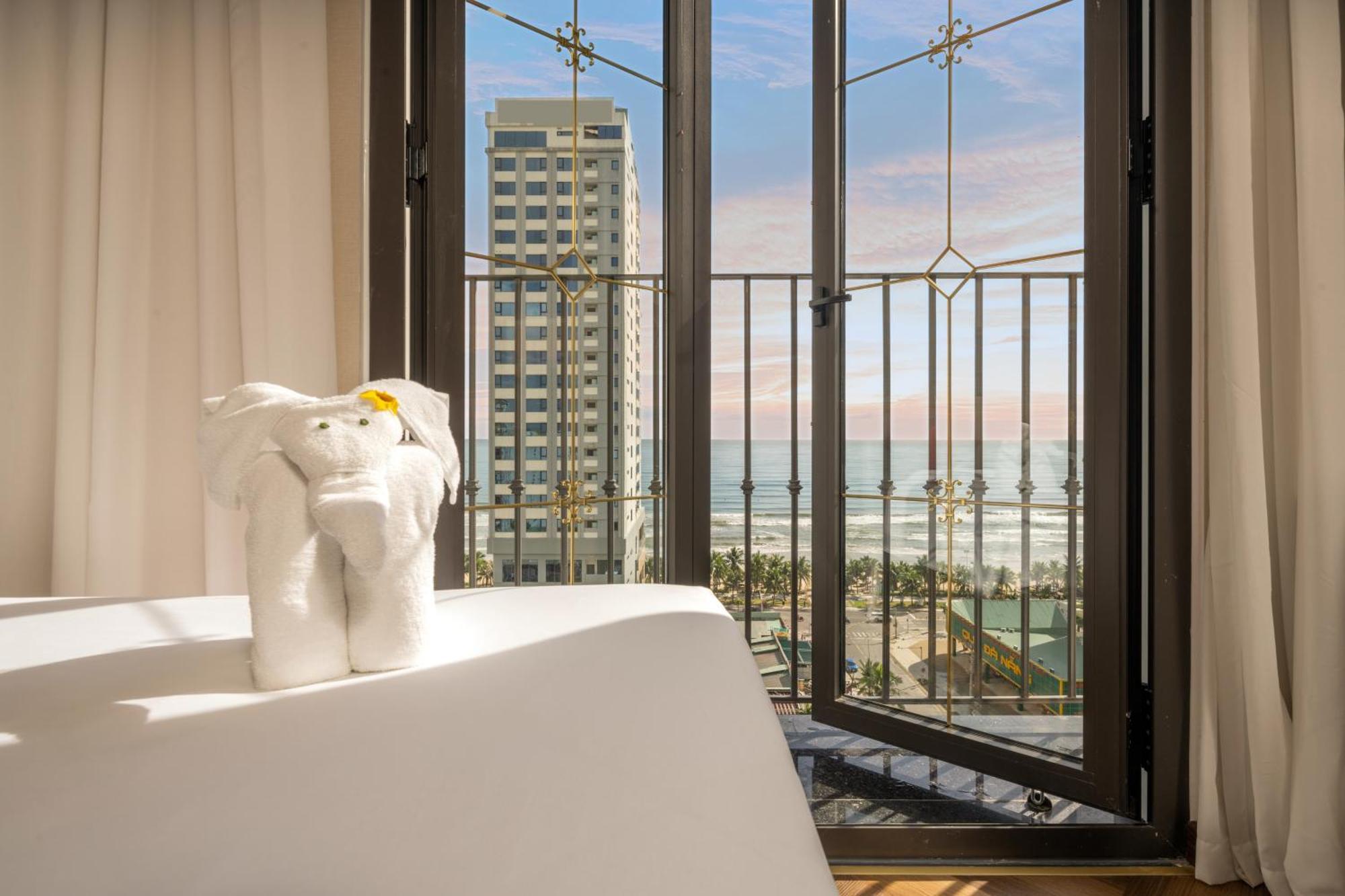 Golden Lotus Luxury Hotel Danang - Complimentary Daily Afternoon Tea Екстериор снимка